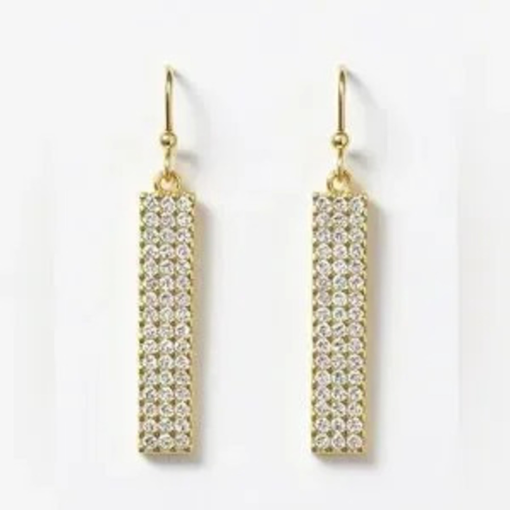 Elegant Gold Earrings With Zirconia ??